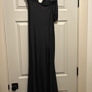 Windsor Classic Black Prom Dress